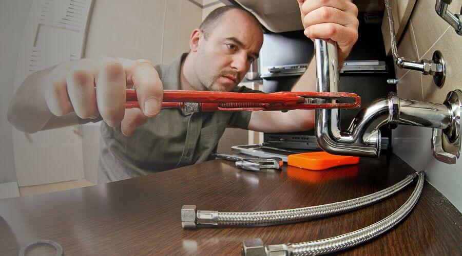 Expert burst pipe repair services in Nara Visa, NM